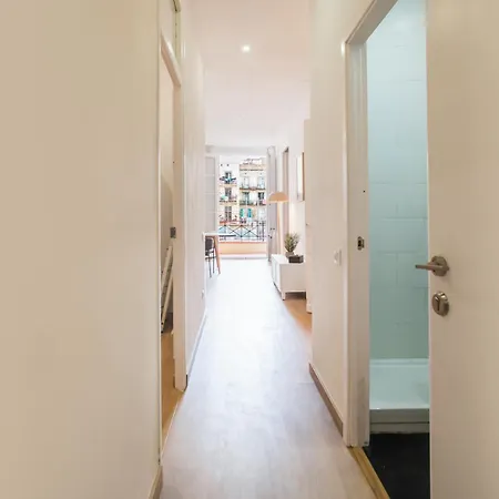 2esc1067 - Magnific 2br Flat In The Gothic Distric *